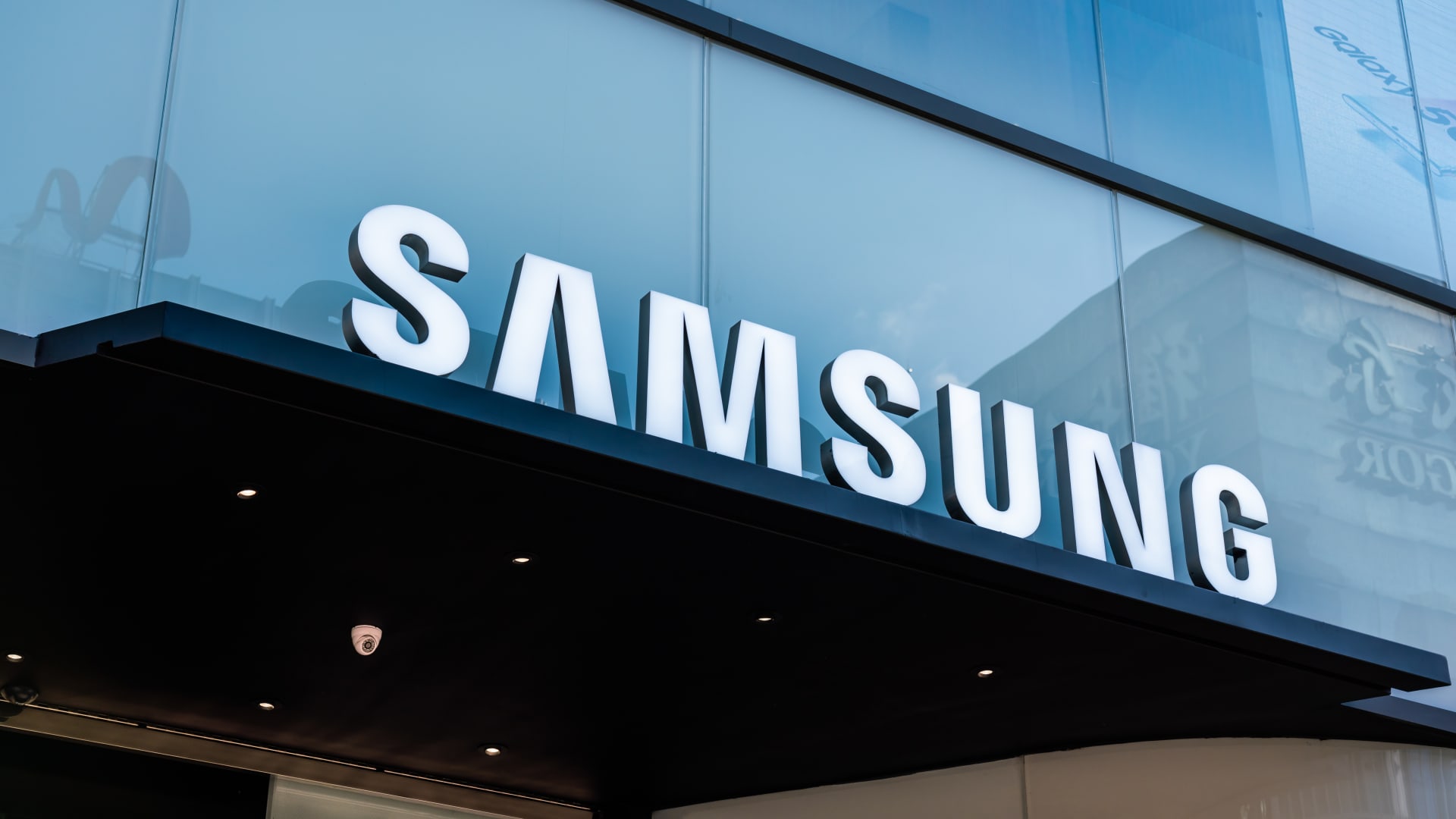 Samsung ha obtenido una victoria en una demanda de patentes relacionada con Bixby y los Galaxy Buds. Samsung ha obtenido una victoria en una demanda de patentes relacionada con Bixby y los Galaxy Buds.