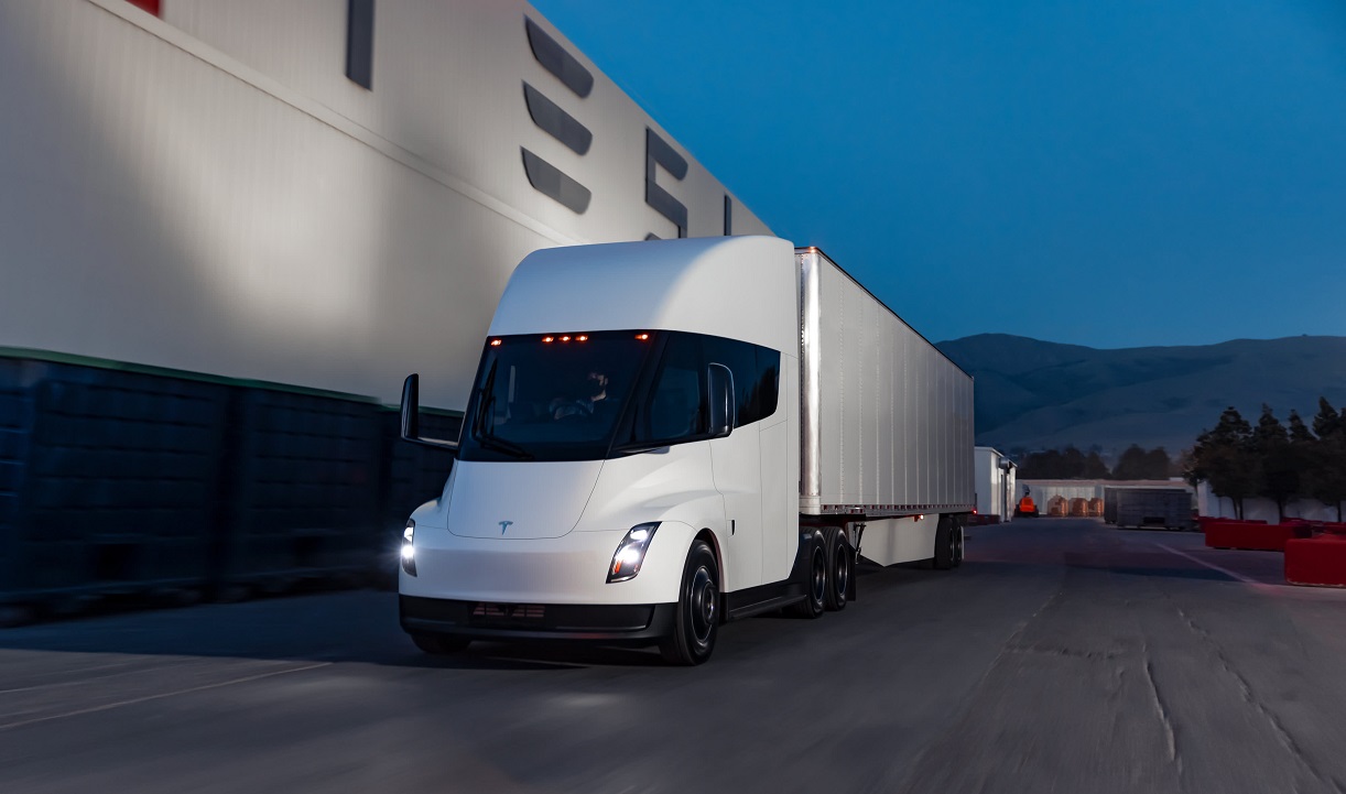 Tesla retira 35 camiones eléctricos Semi por problemas en los frenos Tesla retira 35 camiones eléctricos Semi por problemas en los frenos