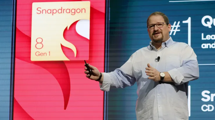 El CEO de Qualcomm cree que la inteligencia artificial dará nueva vida a los smartphones El CEO de Qualcomm cree que la inteligencia artificial dará nueva vida a los smartphones