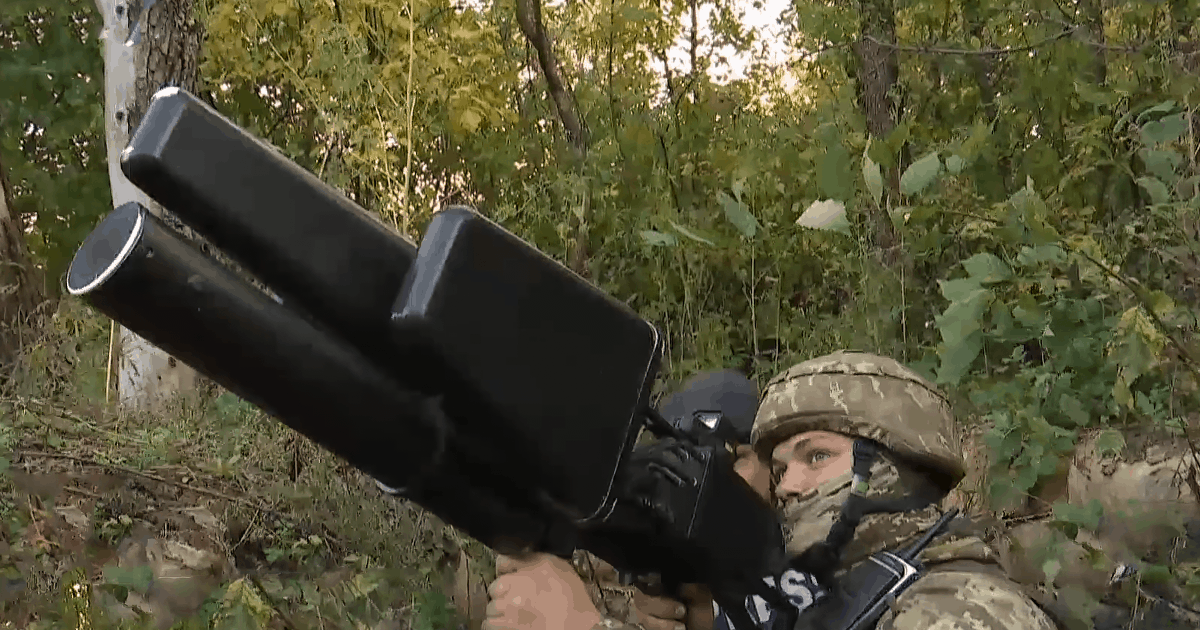 Serhiy Prytula entregó rifles a exploradores ucranianos para destruir drones enemigos Serhiy Prytula entregó rifles a exploradores ucranianos para destruir drones enemigos