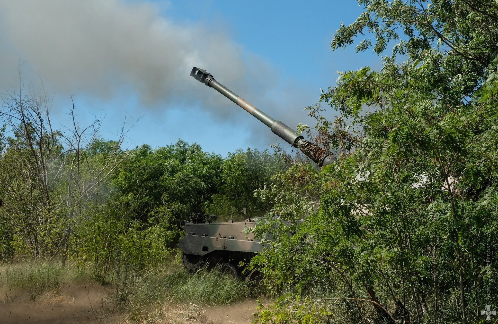 Los obuses Krab polacos con un alcance de 40 km destruyen con éxito a los rusos en el frente Los obuses Krab polacos con un alcance de 40 km destruyen con éxito a los rusos en el frente
