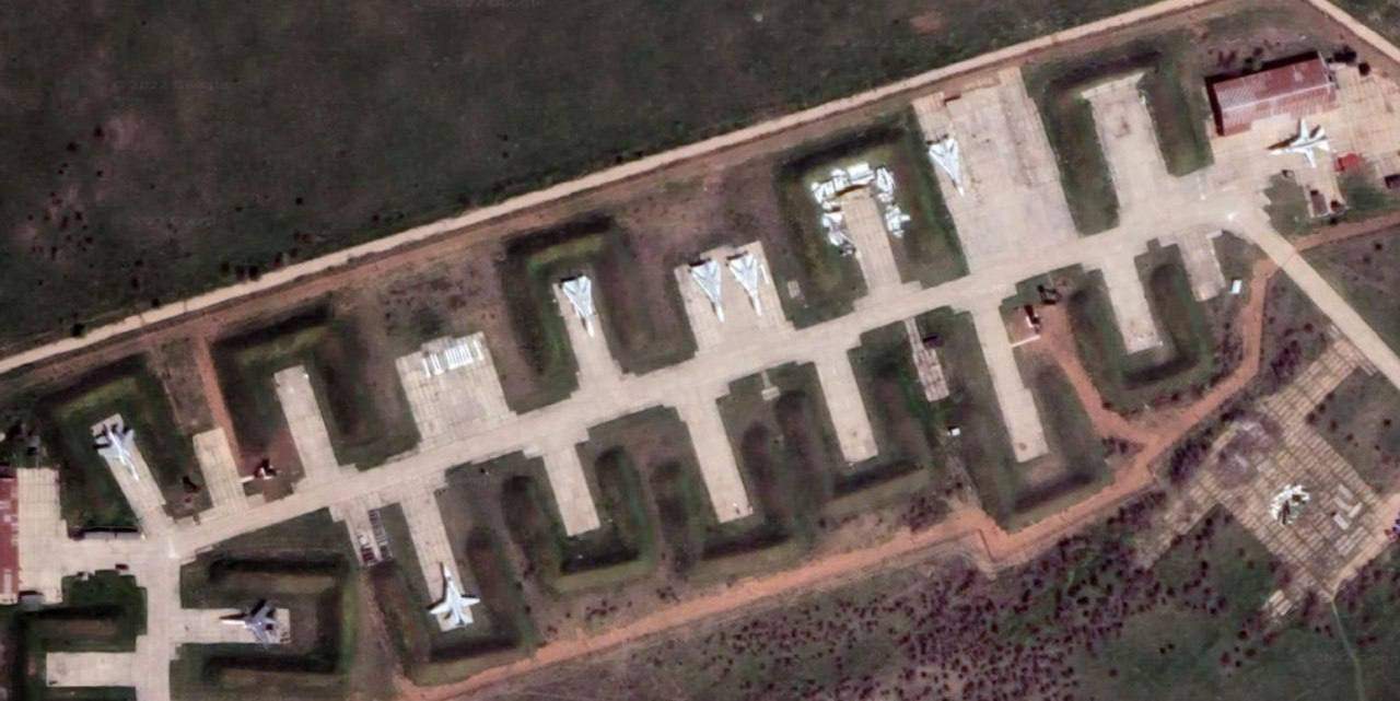 La Fuerza Aérea de Ucrania confirma la destrucción de nueve aviones de guerra rusos en la base aérea de Crimea La Fuerza Aérea de Ucrania confirma la destrucción de nueve aviones de guerra rusos en la base aérea de Crimea