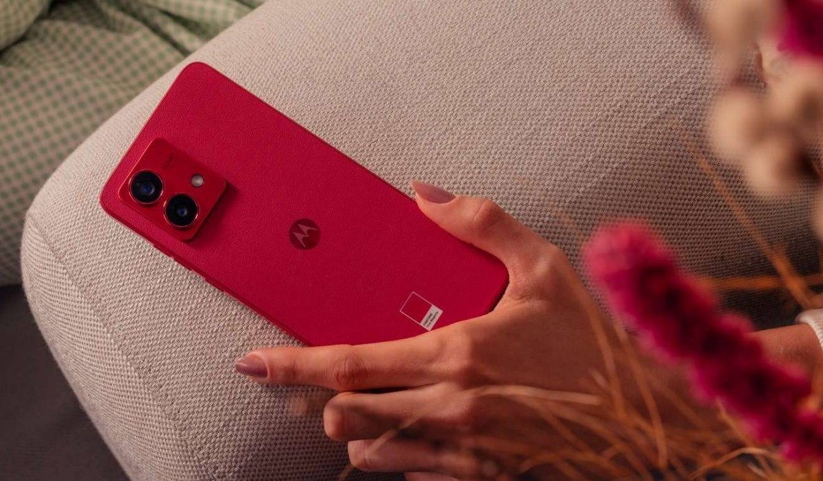Moto G84 con chip Snapdragon 695, pantalla OLED de 120 Hz, cámara de 50 MP y precio de 299 euros está disponible en Europa Moto G84 con chip Snapdragon 695, pantalla OLED de 120 Hz, cámara de 50 MP y precio de 299 euros está disponible en Europa
