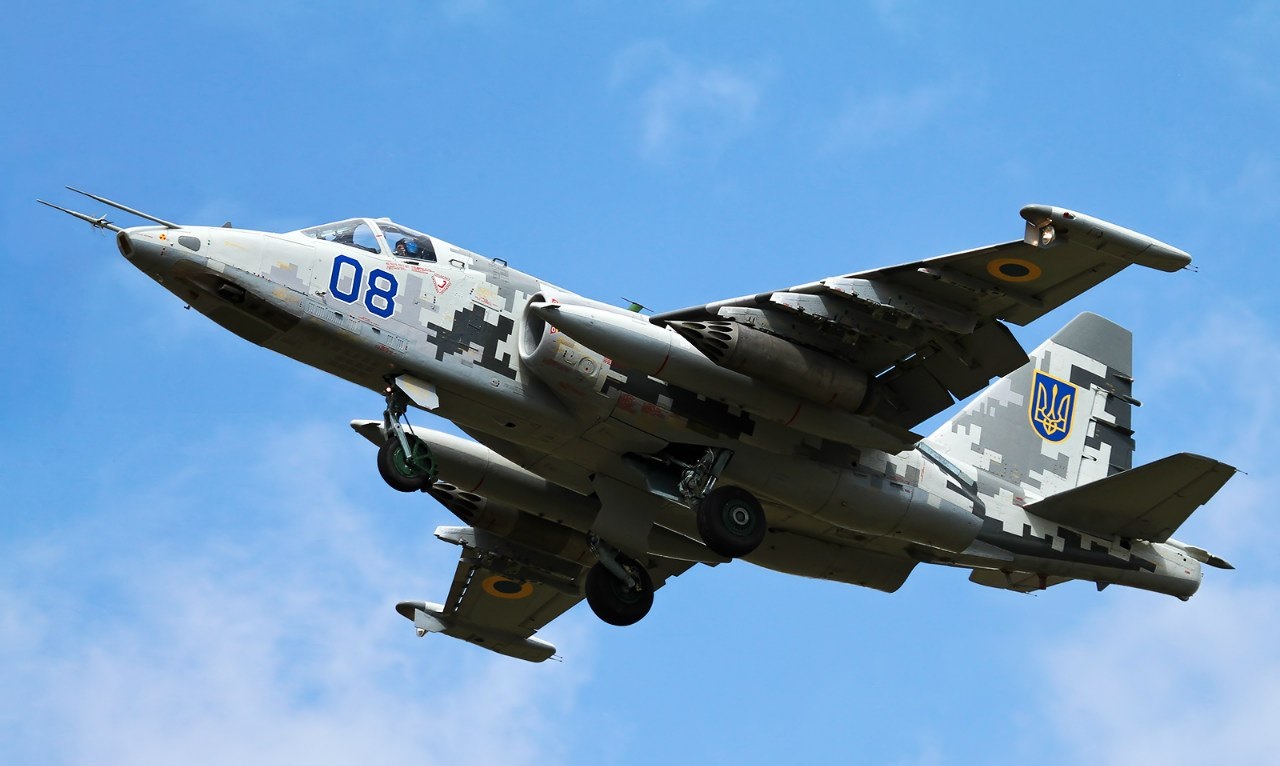 La aviación militar ucraniana destruyó varias docenas de unidades de vehículos blindados rusos. La aviación militar ucraniana destruyó varias docenas de unidades de vehículos blindados rusos.