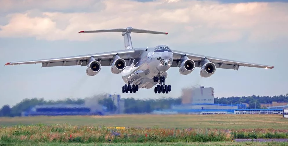 Ucrania ha confirmado oficialmente la destrucción de cuatro aviones de transporte militar rusos Il-76 valorados en más de 200 millones de dólares. Ucrania ha confirmado oficialmente la destrucción de cuatro aviones de transporte militar rusos Il-76 valorados en más de 200 millones de dólares.