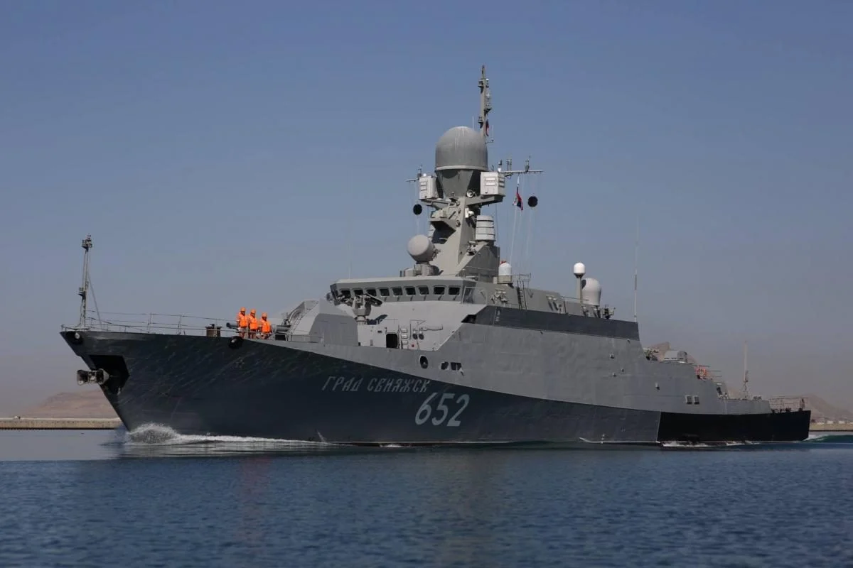 DIU ataca el barco de combate Kalibriv con un ataque combinado de drones