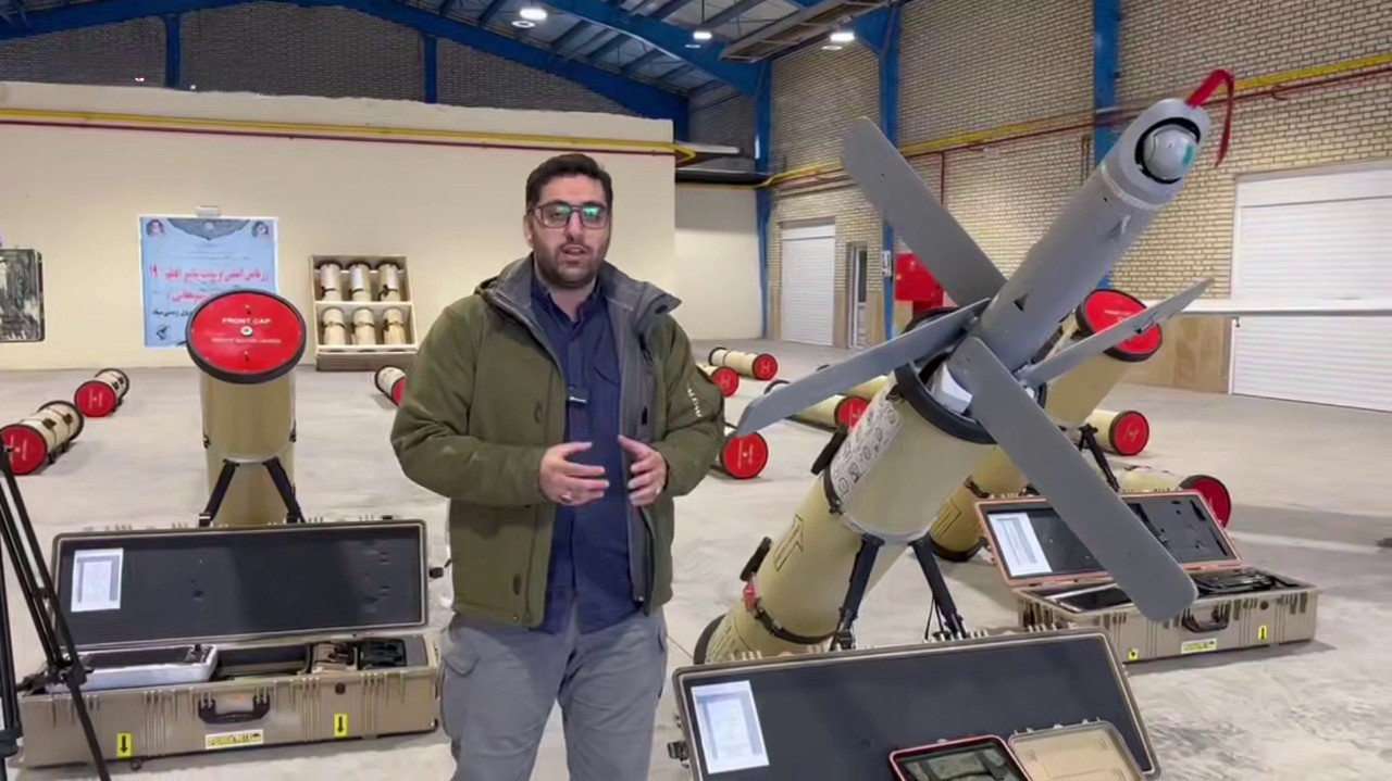 Innovaciones en el cielo: Irán presenta el avión teledirigido Rezvan Drone iraní Rezvan: Revelación de los detalles del nuevo avión no tripulado de bombardeo