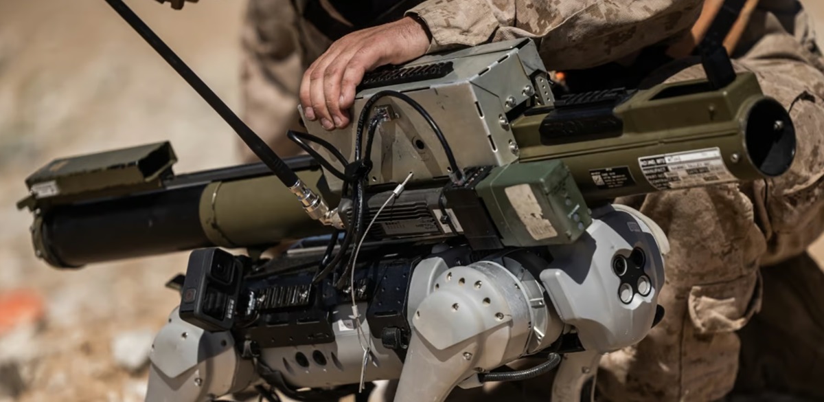 Los marines estadounidenses han equipado a un perro robot chino con un lanzamisiles M72 LAW Los marines estadounidenses han equipado a un perro robot chino con un lanzamisiles M72 LAW