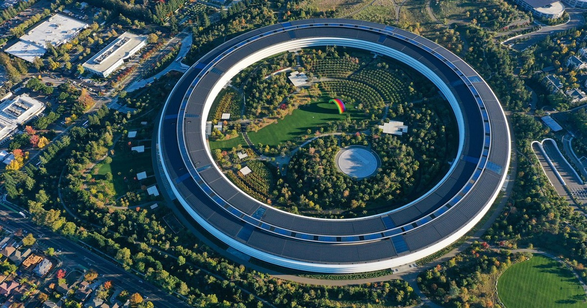 Un ex empleado de Apple causó un perjuicio de 17 millones de dólares a la empresa: robó piezas y cobró comisiones durante siete años Un ex empleado de Apple causó un perjuicio de 17 millones de dólares a la empresa: robó piezas y cobró comisiones durante siete años
