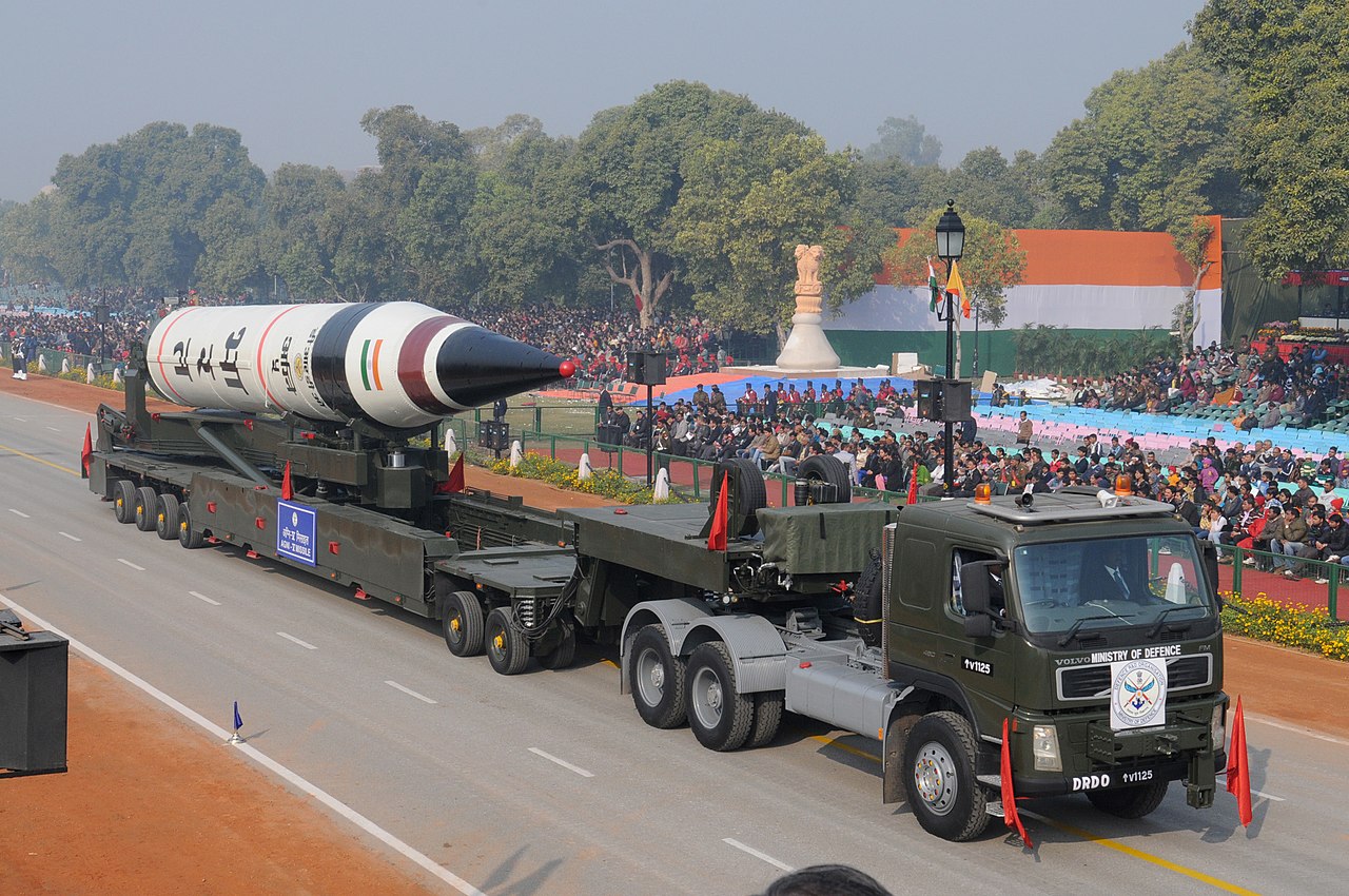 India prueba el misil balístico intercontinental Agni-V, capaz de transportar una cabeza nuclear India prueba el misil balístico intercontinental Agni-V, capaz de transportar una cabeza nuclear