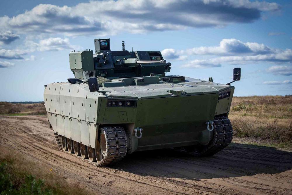 Polonia comienza a probar los nuevos BMP Borsuk con cañón Bushmaster MK 44/S, ametralladora UKM-2000C y misiles guiados Spike-LR Polonia comienza a probar los nuevos BMP Borsuk con cañón Bushmaster MK 44/S, ametralladora UKM-2000C y misiles guiados Spike-LR