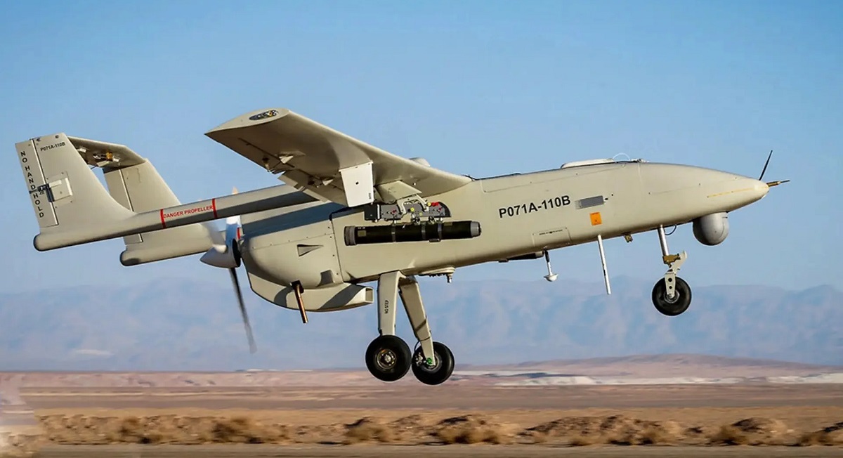 Las fuerzas de defensa ucranianas han destruido un extraño avión no tripulado de ataque iraní Mohajer-6, que puede alcanzar velocidades de hasta 200 km/h y transportar bombas Ghaem y misiles Almas. Las fuerzas de defensa ucranianas han destruido un extraño avión no tripulado de ataque iraní Mohajer-6, que puede alcanzar velocidades de hasta 200 km/h y transportar bombas Ghaem y misiles Almas.