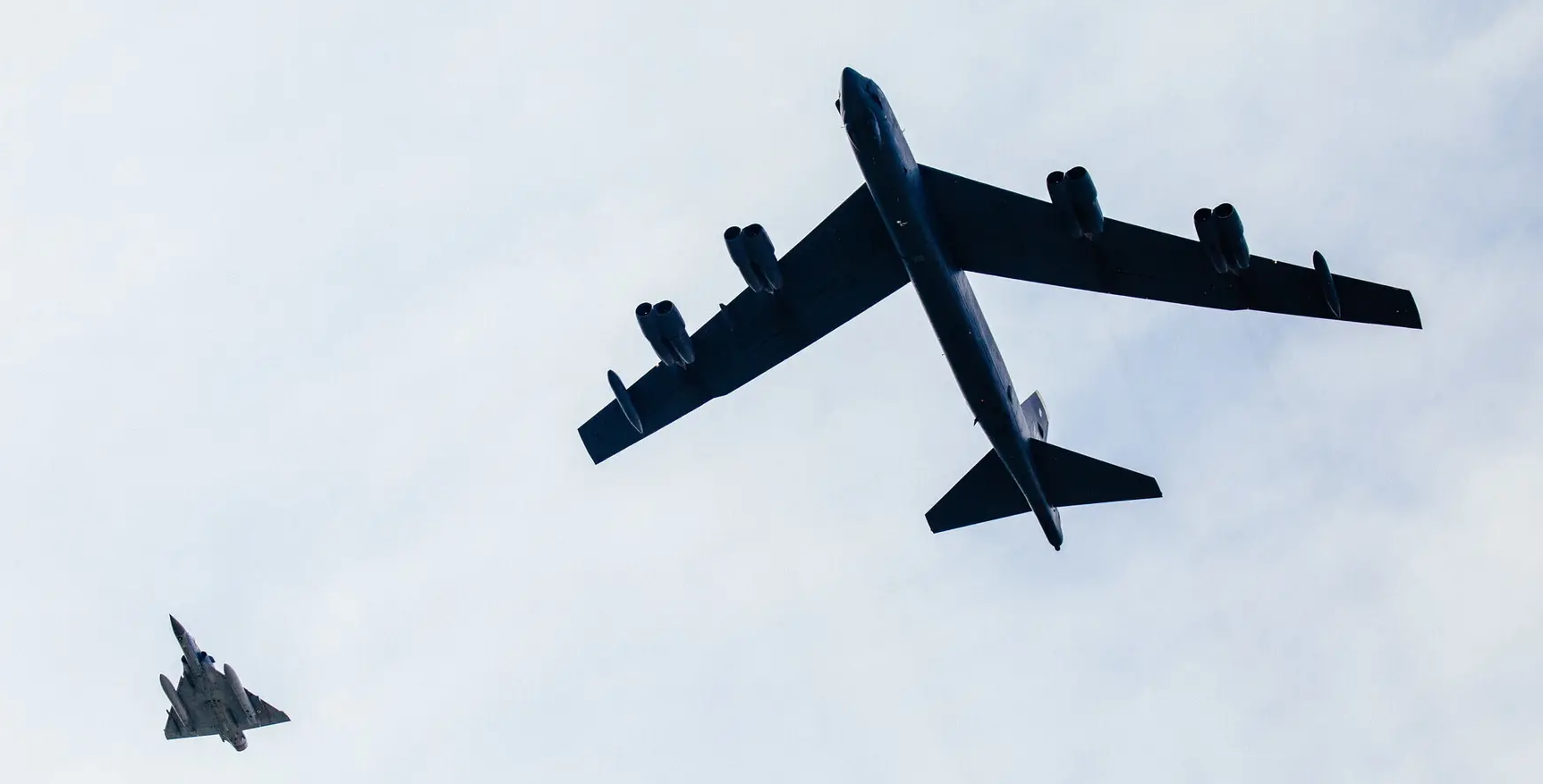 Vídeo: Bombarderos nucleares B-52 Stratofortress aparecen en Estonia a 200 km de la frontera rusa Vídeo: Bombarderos nucleares B-52 Stratofortress aparecen en Estonia a 200 km de la frontera rusa
