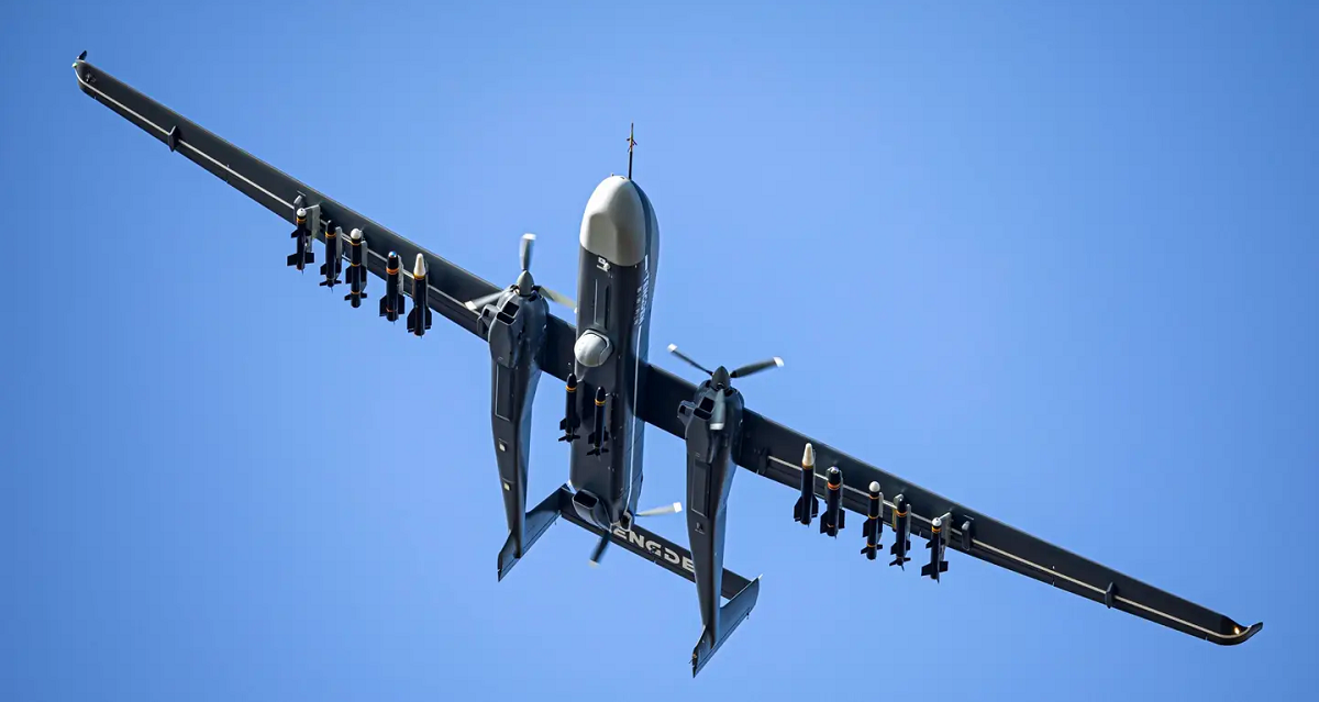 Los chinos han aprendido a manejar simultáneamente tres grandes aviones no tripulados Scorpion, que se utilizan para vuelos alrededor de Taiwán Los chinos han aprendido a manejar simultáneamente tres grandes aviones no tripulados Scorpion, que se utilizan para vuelos alrededor de Taiwán