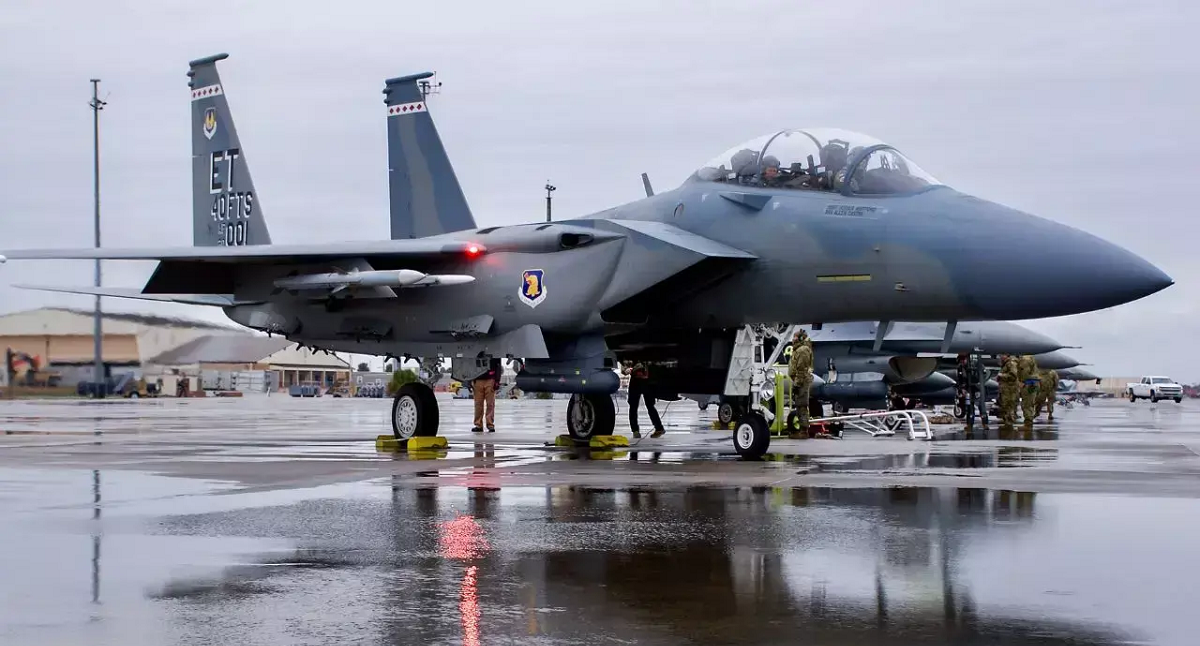 Las Fuerzas Aéreas de EE.UU. podrían comprar otros seis cazas F-15EX Eagle II mejorados por un coste de más de 80 millones de dólares y aumentar su flota a 110 aviones.