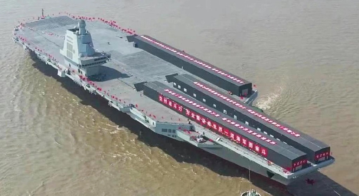 El portaaviones chino Fujian, que albergará cazas de quinta generación J-35, supondrá una gran amenaza para Taiwán El portaaviones chino Fujian, que albergará cazas de quinta generación J-35, supondrá una gran amenaza para Taiwán