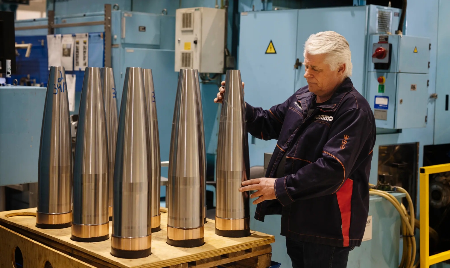 Nammo fabrica munición de 155 mm: un avance tecnológico en el complejo militar-industrial