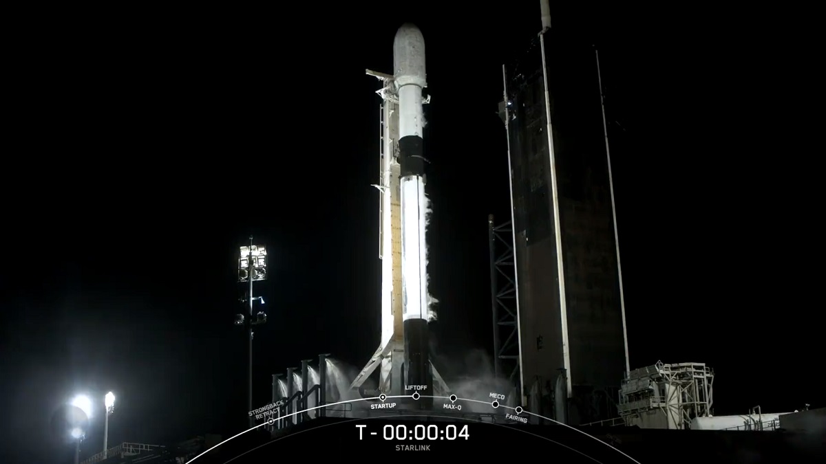 SpaceX ya ha establecido un nuevo récord de lanzamientos orbitales en un año: la empresa ha completado 62 misiones y ha enviado al espacio el 80% de la carga procedente de la Tierra. SpaceX ya ha establecido un nuevo récord de lanzamientos orbitales en un año: la empresa ha completado 62 misiones y ha enviado al espacio el 80% de la carga procedente de la Tierra.