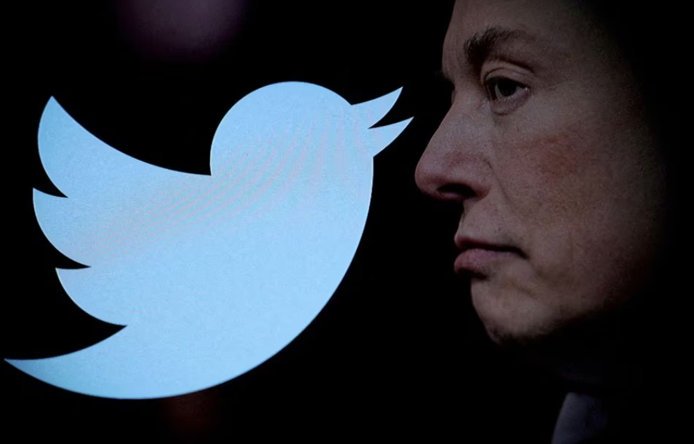 Musk cree que Twitter subirá a 250.000 millones de dólares, pero hasta ahora la empresa ha bajado a la mitad de precio y vale 20.000 millones de dólares Musk cree que Twitter subirá a 250.000 millones de dólares, pero hasta ahora la empresa ha bajado a la mitad de precio y vale 20.000 millones de dólares