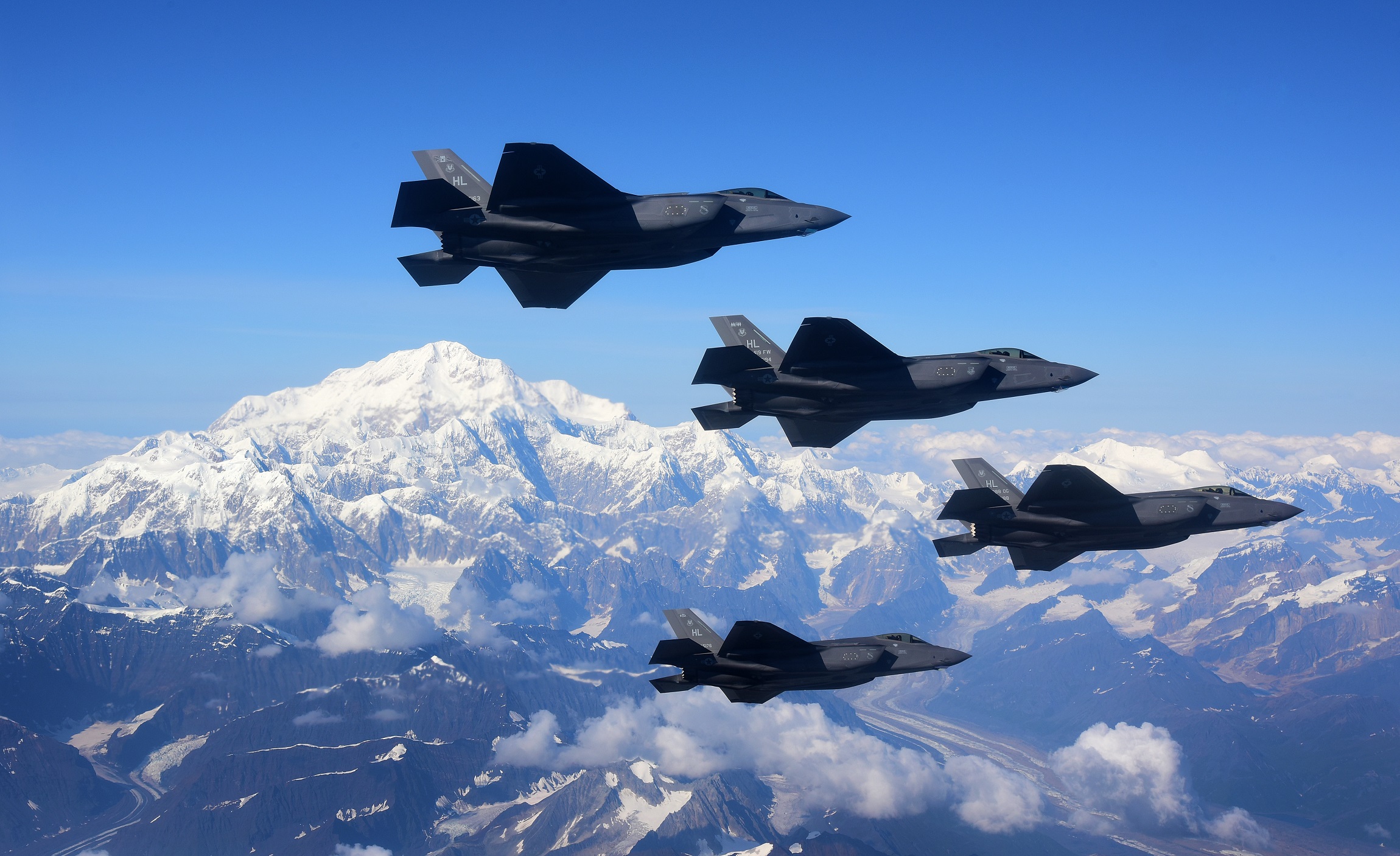 EE.UU. ha asignado 216.300 millones de dólares al Ejército del Aire para 2023: 99.000 millones se destinarán a investigación y adquisiciones. EE.UU. ha asignado 216.300 millones de dólares al Ejército del Aire para 2023: 99.000 millones se destinarán a investigación y adquisiciones.