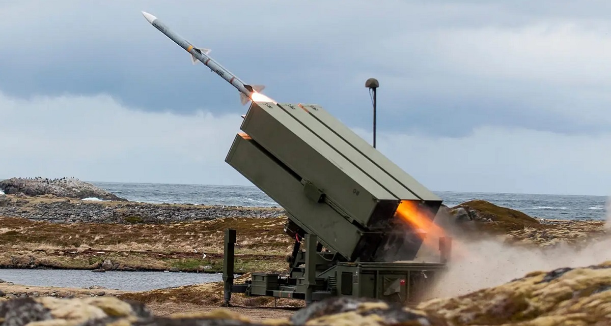 El sistema de defensa aérea NASAMS con misiles AIM-120 AMRAAM derriba más del 90% de las amenazas aéreas que atacan Ucrania