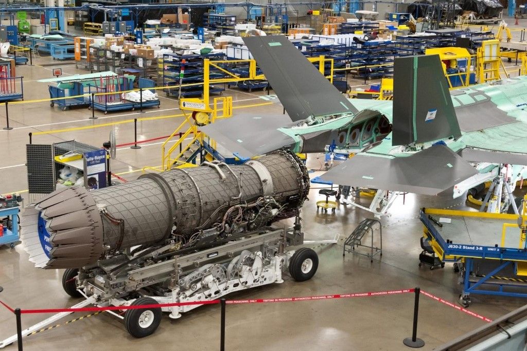 Pratt & Whitney ha recibido 2.020 millones de dólares para producir un nuevo lote de motores F135 para el caza de quinta generación F-35 Lightning II. Pratt & Whitney ha recibido 2.020 millones de dólares para producir un nuevo lote de motores F135 para el caza de quinta generación F-35 Lightning II.