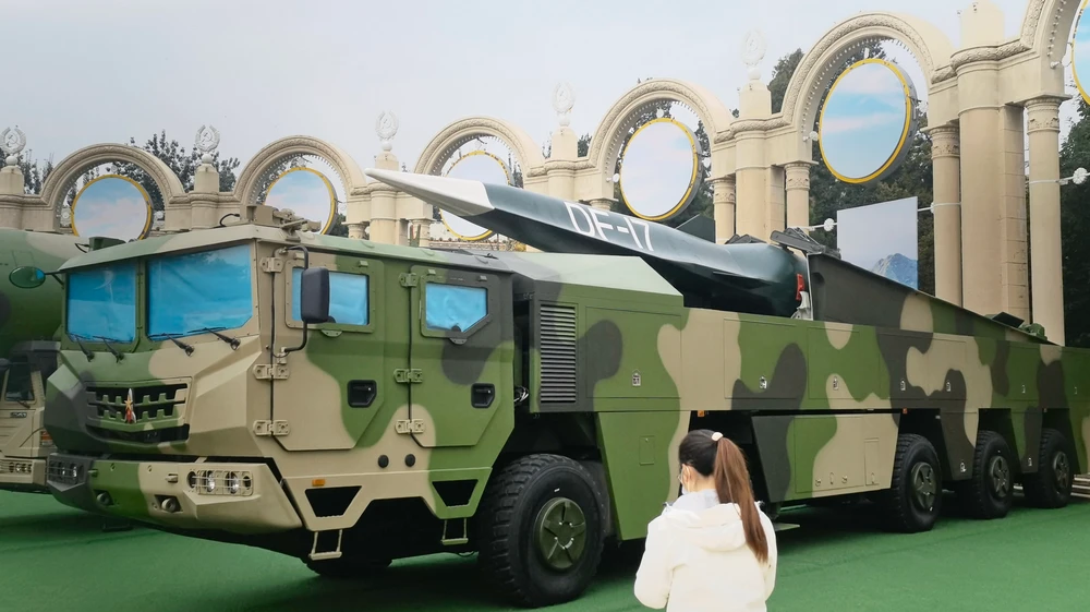 China dispone de misiles hipersónicos con un alcance de lanzamiento de 1.600 km que podrían destruir bases militares estadounidenses China dispone de misiles hipersónicos con un alcance de lanzamiento de 1.600 km que podrían destruir bases militares estadounidenses