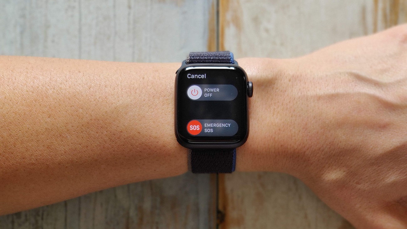El smartwatch Apple Watch y Siri convocaron por error a 15 policías armados al gimnasio, que se cobraron un tiroteo El smartwatch Apple Watch y Siri convocaron por error a 15 policías armados al gimnasio, que se cobraron un tiroteo