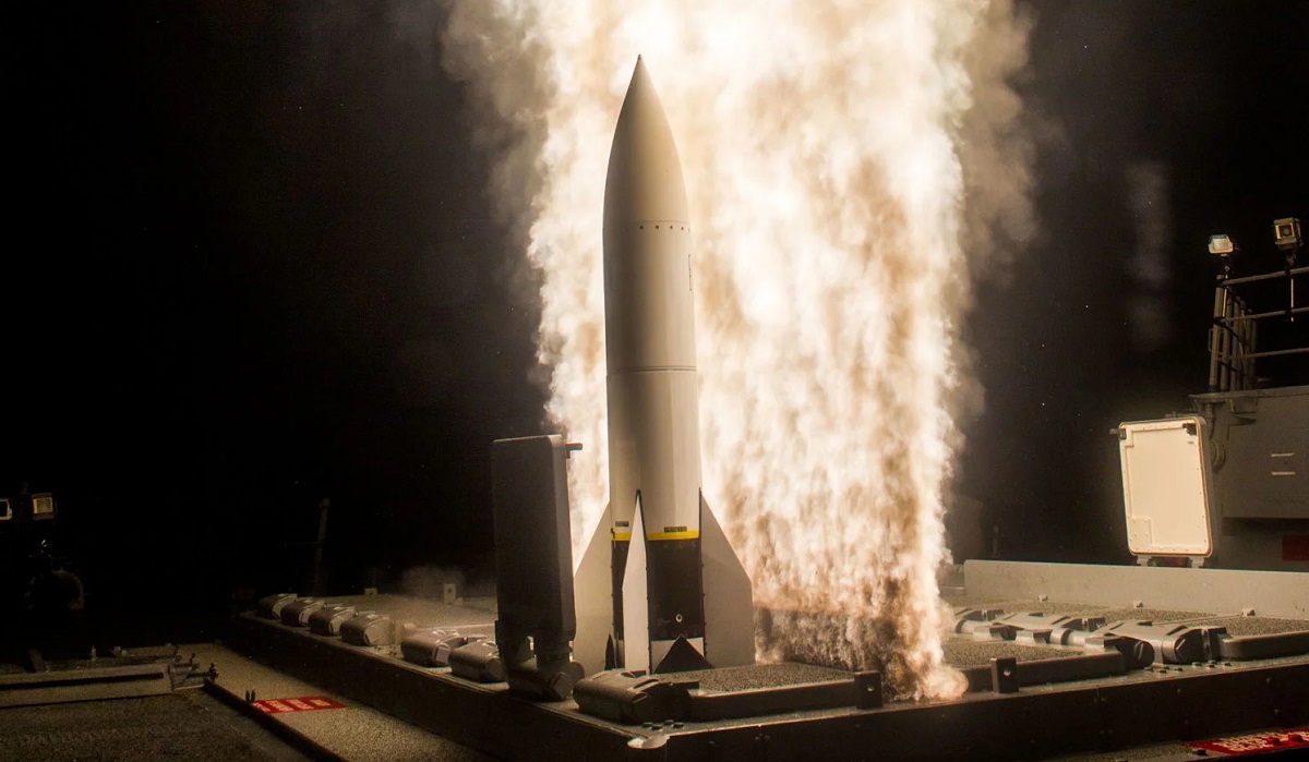 Los republicanos desaprueban la financiación plurianual de las compras de interceptores de misiles Standard Missile 6 y misiles de aviación AIM-120 AMRAAM Los republicanos desaprueban la financiación plurianual de las compras de interceptores de misiles Standard Missile 6 y misiles de aviación AIM-120 AMRAAM