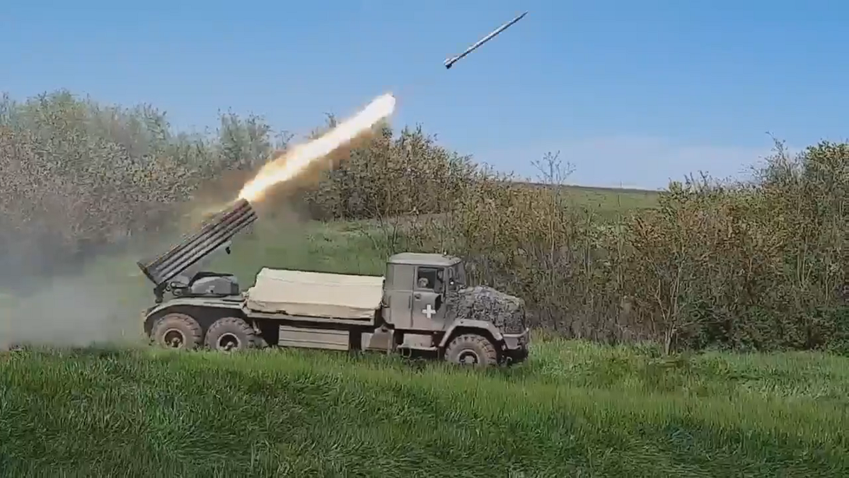Las Fuerzas Armadas ucranianas publican un vídeo inédito del sistema lanzacohetes múltiple Bastion-2 en acción Las Fuerzas Armadas ucranianas publican un vídeo inédito del sistema lanzacohetes múltiple Bastion-2 en acción