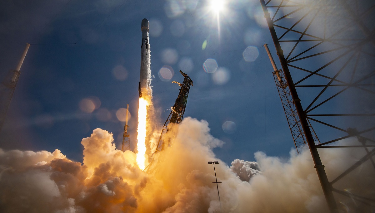 La ESA y SpaceX envían al espacio el telescopio europeo Euclid, de 1.500 millones de dólares, para estudiar la materia y la energía oscuras La ESA y SpaceX envían al espacio el telescopio europeo Euclid, de 1.500 millones de dólares, para estudiar la materia y la energía oscuras
