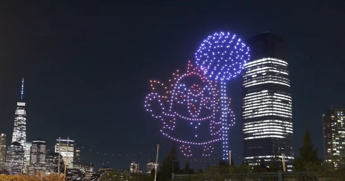 500 drones organizan un espectacular espectáculo de luces en Nueva York con motivo del aniversario del juego para móviles Candy Crush 500 drones organizan un espectacular espectáculo de luces en Nueva York con motivo del aniversario del juego para móviles Candy Crush