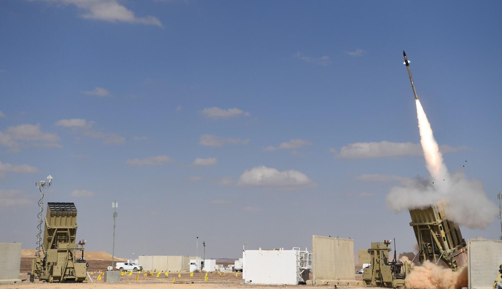 Estados Unidos ha probado con éxito un nuevo prototipo de sistema de defensa aérea basado en la Cúpula de Hierro Estados Unidos ha probado con éxito un nuevo prototipo de sistema de defensa aérea basado en la Cúpula de Hierro