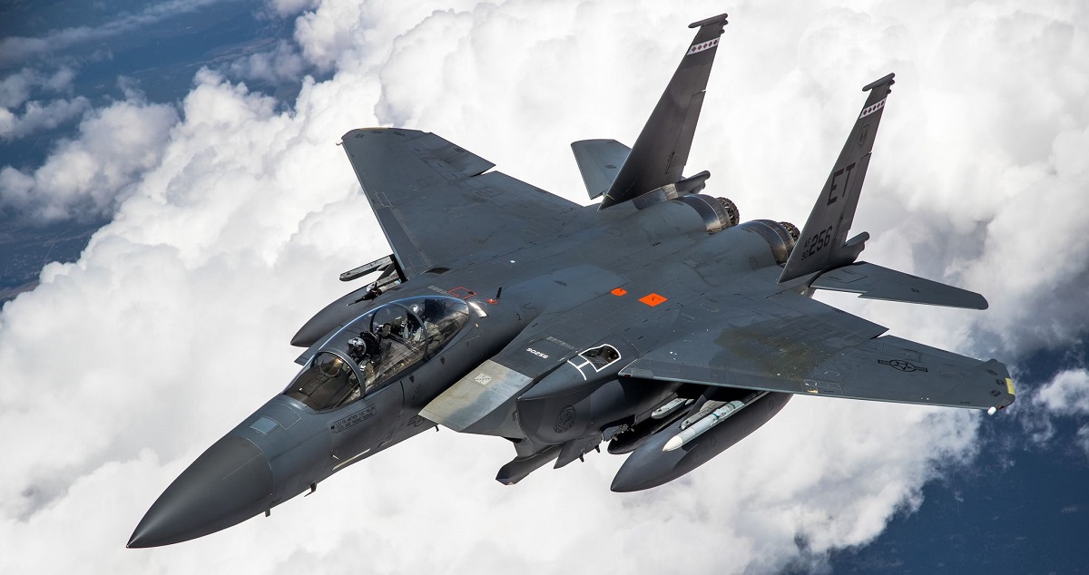 El F-15EX Eagle II con misiles AMRAAM y JASSM podría convertirse en el caza más armado de todos los tiempos El F-15EX Eagle II con misiles AMRAAM y JASSM podría convertirse en el caza más armado de todos los tiempos
