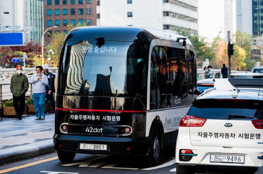 Corea del Sur lanza el primer servicio de transporte comercial de pasajeros con minibuses no tripulados