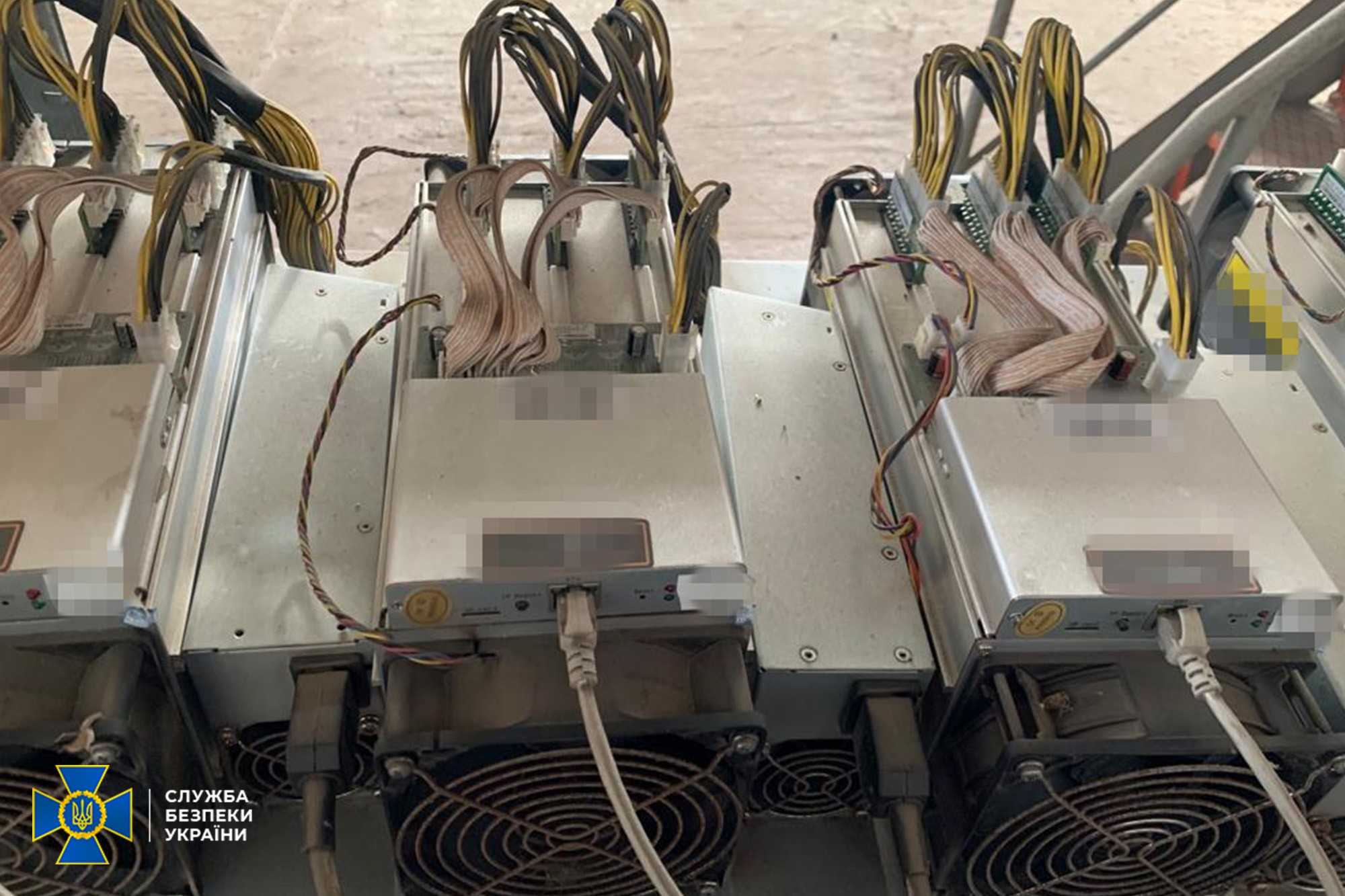 Una granja minera subterránea en Odessa robó electricidad del estado por "millones de hryvnias" Una granja minera subterránea en Odessa robó electricidad del estado por "millones de hryvnias"