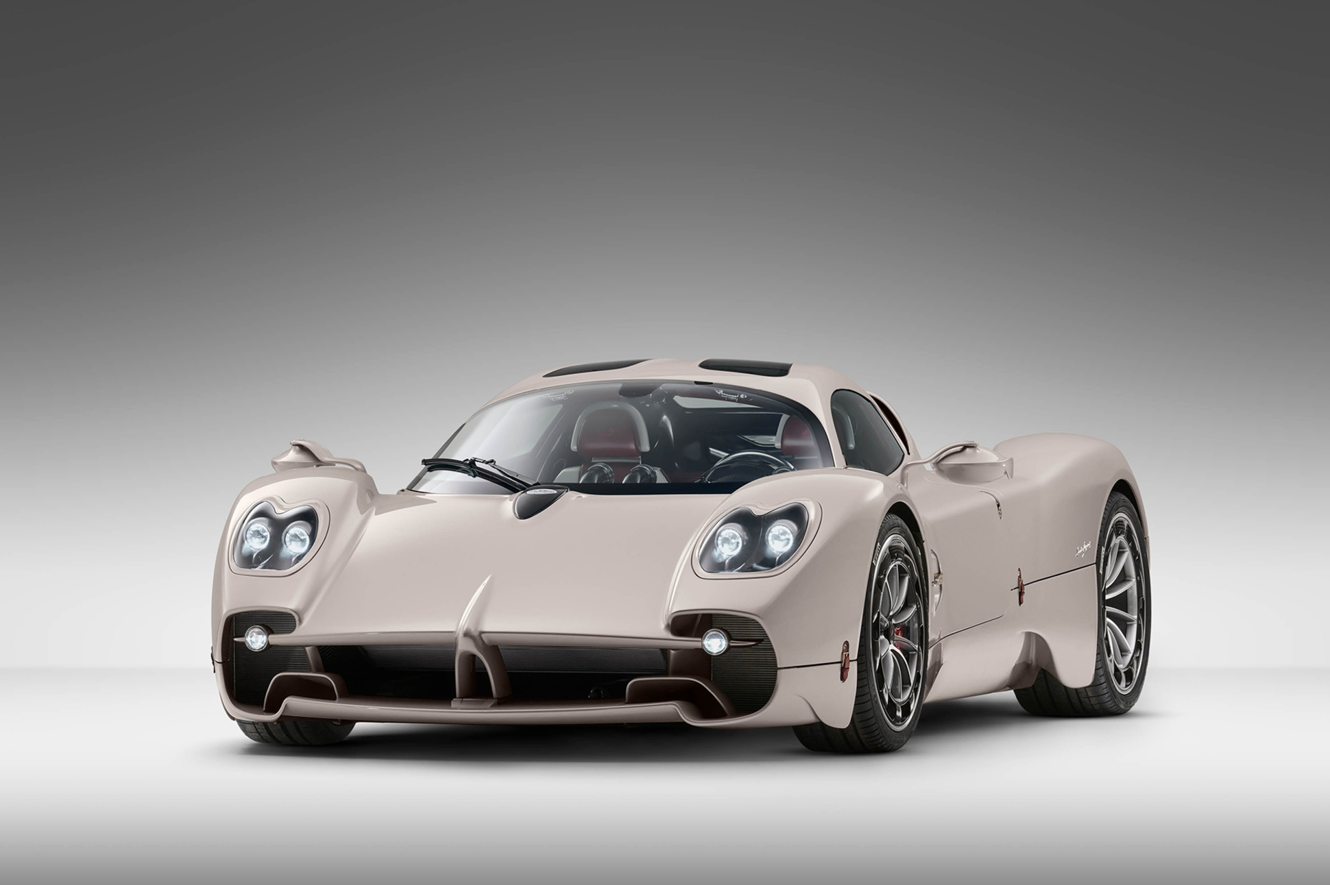 Pagani Utopia: edición limitada del superdeportivo italiano con motor Mercedes-AMG V12 y precio desde 2,15 millones de euros Pagani Utopia: edición limitada del superdeportivo italiano con motor Mercedes-AMG V12 y precio desde 2,15 millones de euros