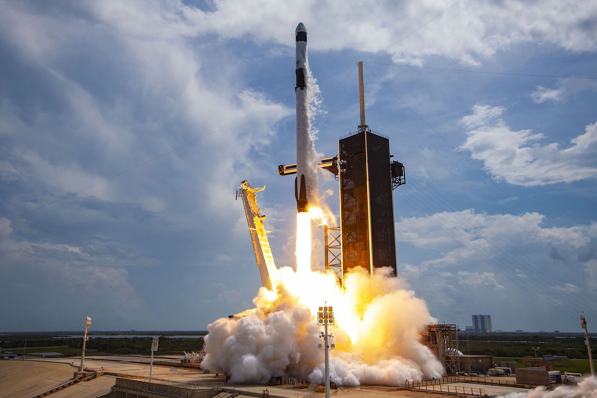 SpaceX pondrá en órbita algunos de los satélites Starlink V2 Mini que han comenzado a descender SpaceX pondrá en órbita algunos de los satélites Starlink V2 Mini que han comenzado a descender