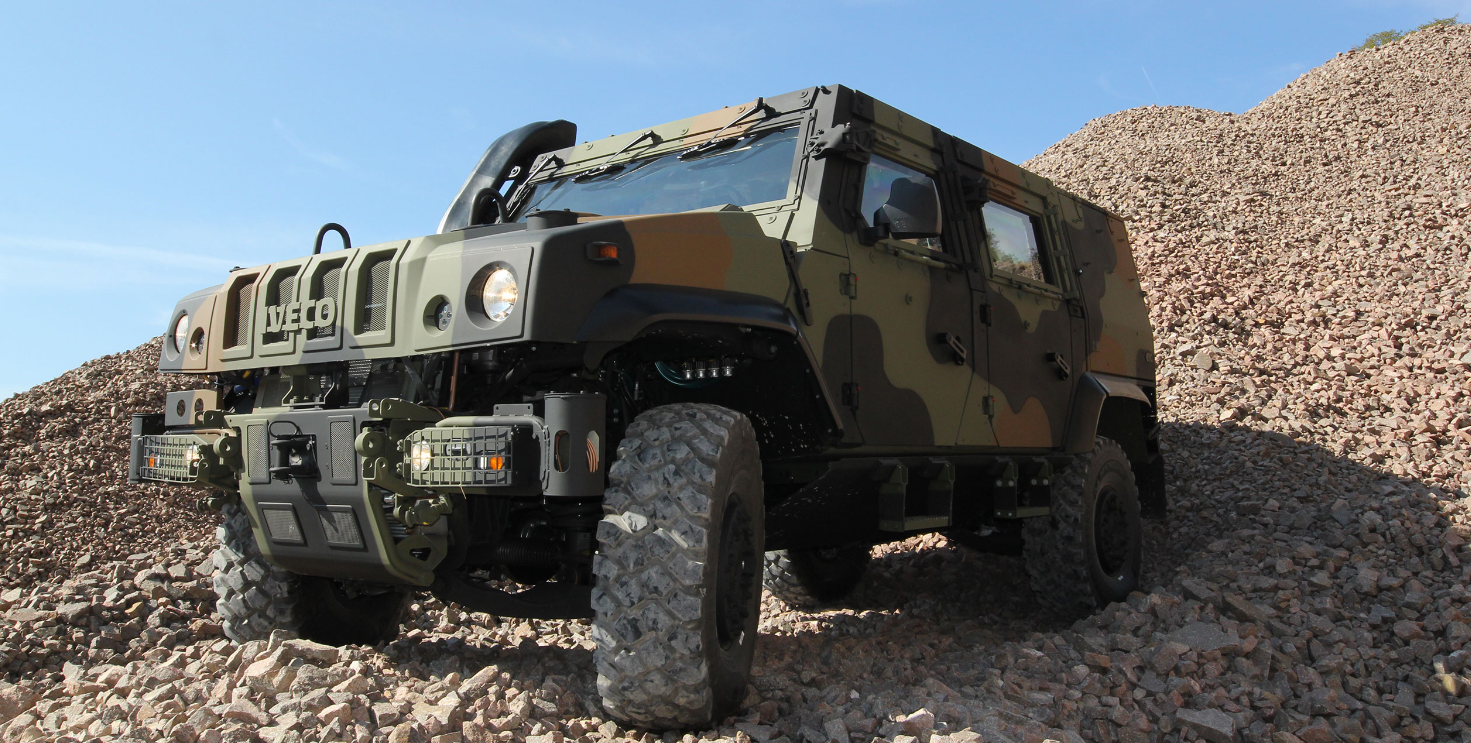 Las AFU mostraron otros dos vehículos blindados italianos Iveco LMV cuyo traslado no fue anunciado Las AFU mostraron otros dos vehículos blindados italianos Iveco LMV cuyo traslado no fue anunciado
