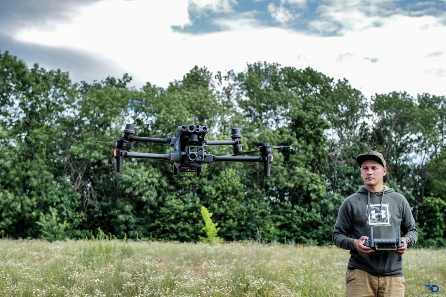 Dronarium Ucrania recibe el último cuadricóptero industrial DJI M30T para las AFU Dronarium Ucrania recibe el último cuadricóptero industrial DJI M30T para las AFU