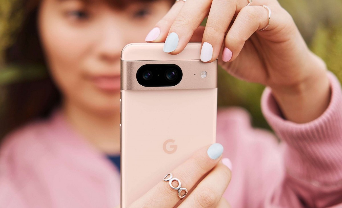 Google Pixel 8: chip Tensor G3 de nueve núcleos, cámara de 50 MP con OIS, pantalla de 120 Hz y Android 14 con precio desde 699 €. Google Pixel 8: chip Tensor G3 de nueve núcleos, cámara de 50 MP con OIS, pantalla de 120 Hz y Android 14 con precio desde 699 €.