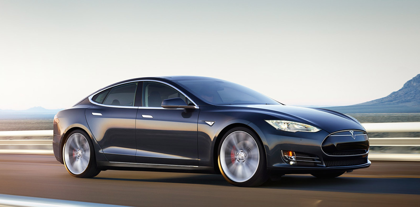 Tesla informa de un accidente mortal en California en el que se ha visto implicado un Model S con el piloto automático activado Tesla informa de un accidente mortal en California en el que se ha visto implicado un Model S con el piloto automático activado