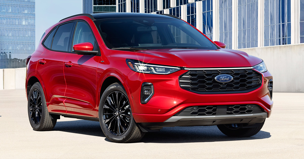 Excelencia Tecnológica: Ford Escape ST-Line en el impresionante color Rojo Rápido Ford Escape ST-Line: Un nuevo look en color Rojo Rapid