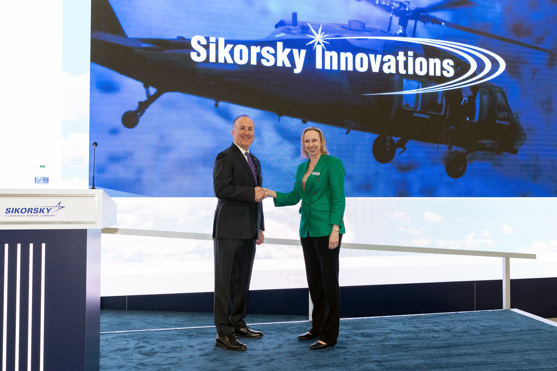 Sikorsky creará una lanzadera voladora con una autonomía de 925 km para el transporte de larga distancia Sikorsky creará una lanzadera voladora con una autonomía de 925 km para el transporte de larga distancia