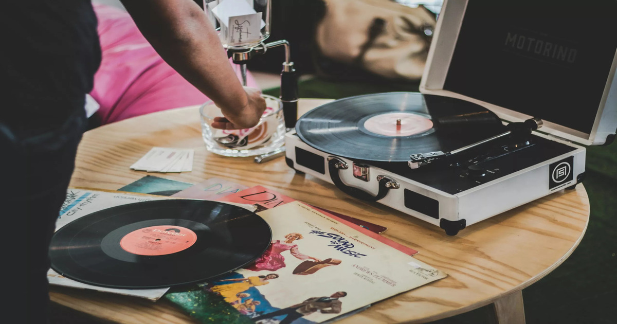 Los discos de vinilo se venden más que los CD por segundo año consecutivo