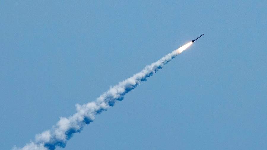 La Fuerza Aérea de Ucrania destruyó cuatro misiles Kalibr lanzados contra la ciudad de Dnipro La Fuerza Aérea de Ucrania destruyó cuatro misiles Kalibr lanzados contra la ciudad de Dnipro