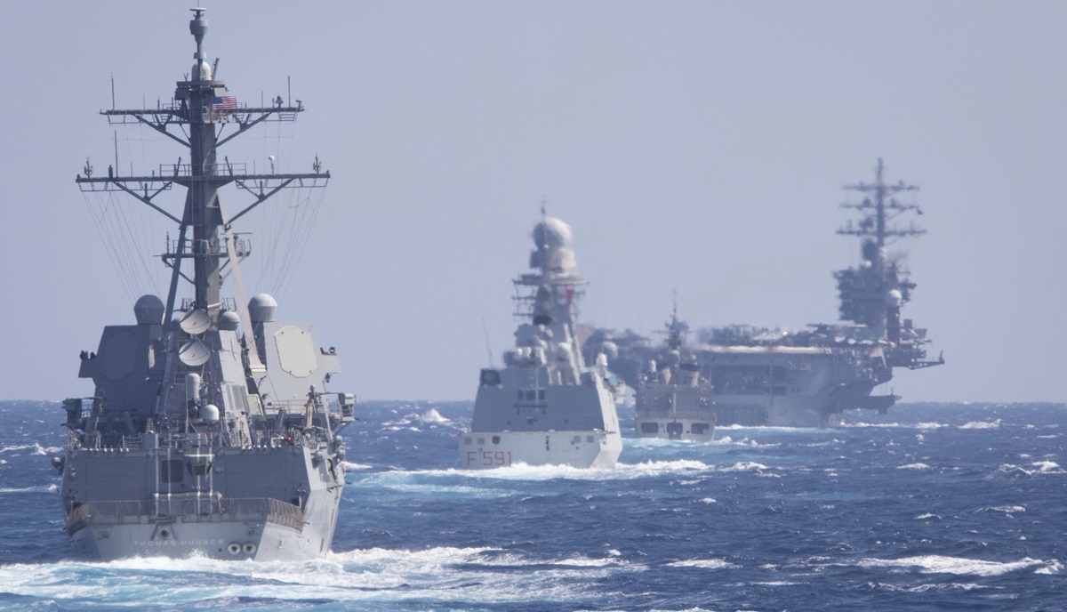 El destructor de misiles guiados de clase Arleigh Burke USS Thomas Hudner derribó un avión no tripulado lanzado desde Yemen.