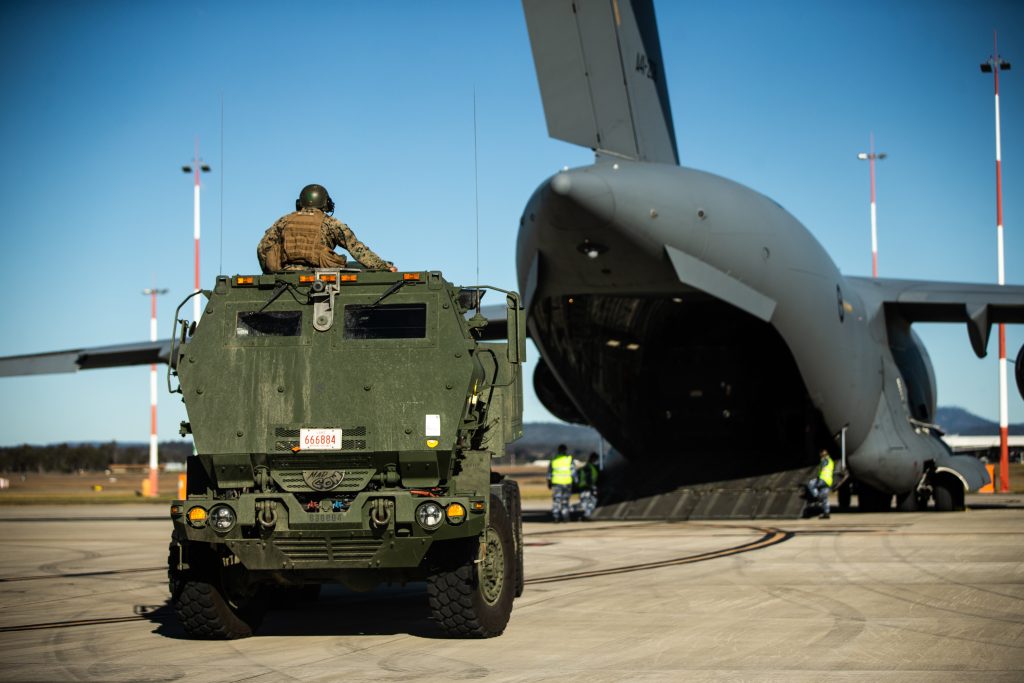 Australia no recibirá sus primeros sistemas de misiles M142 HIMARS hasta 2025 Australia no recibirá sus primeros sistemas de misiles M142 HIMARS hasta 2025