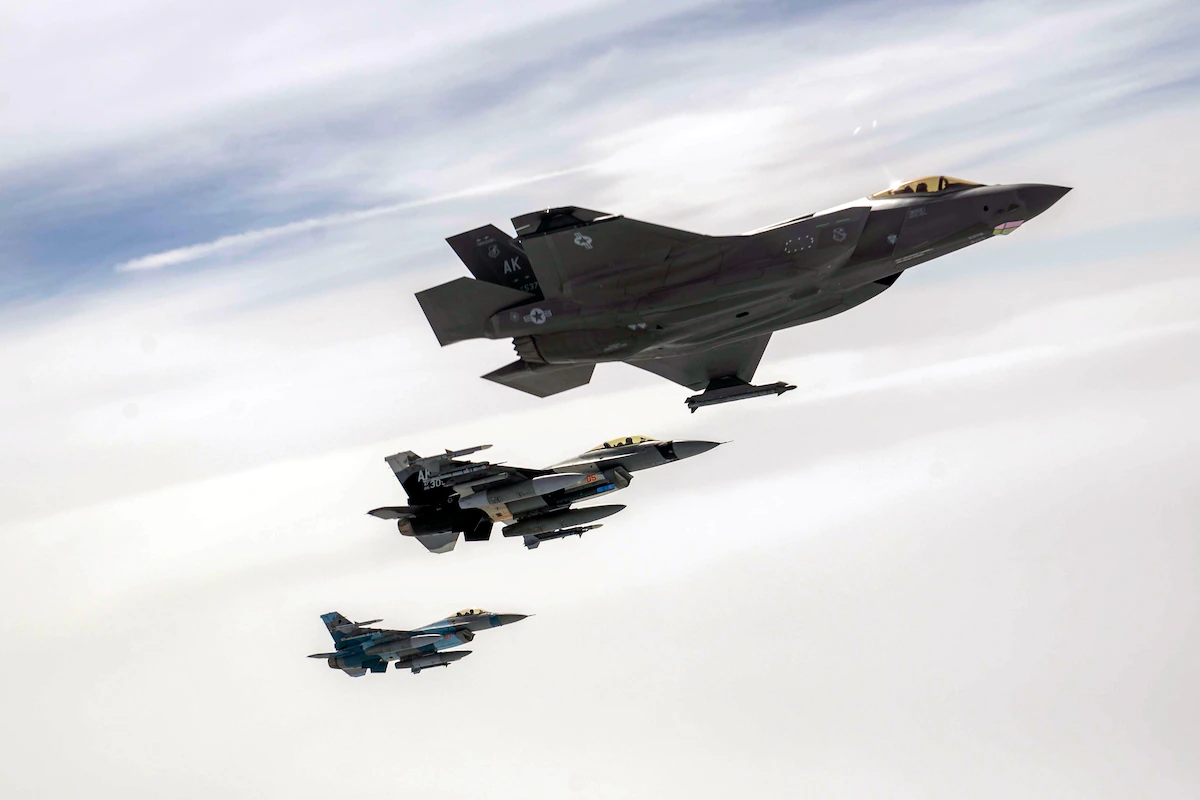 La Fuerza Aérea de EE.UU. prueba por primera vez el caza F-35 Lightning II en configuración Technology Refresh 3 La Fuerza Aérea de EE.UU. prueba por primera vez el caza F-35 Lightning II en configuración Technology Refresh 3