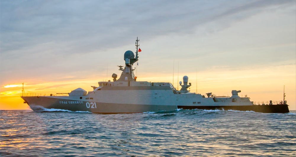 Los drones de superficie ucranianos Sea Baby alcanzan el portaaviones ruso Bujan-M en el Mar Negro